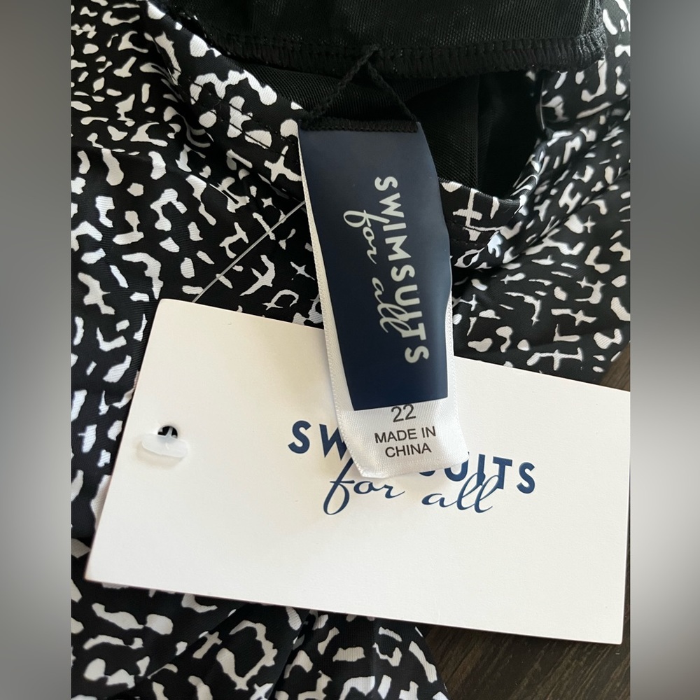 Catherine’s Swimsuits for All Twist Front Swim Dress Plus Size 22 Black & White